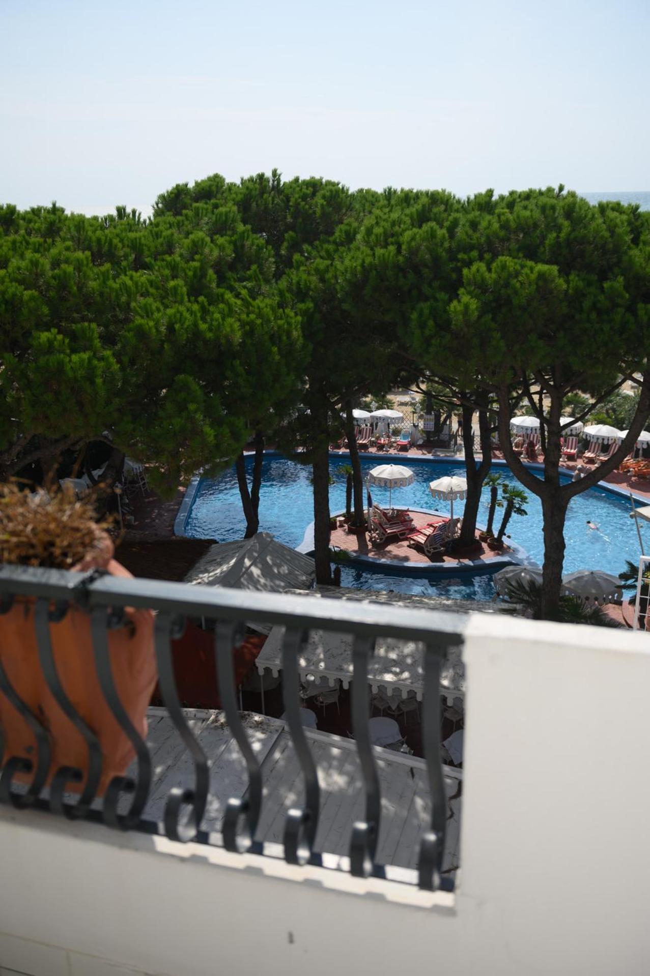 Park Hotel Agora Lido di Jesolo Exterior foto